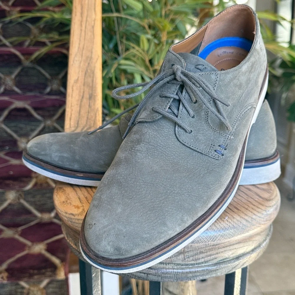 CLARKS MALWOOD men’s olive green slip on lace up suede shoe size 9 1/2 W
